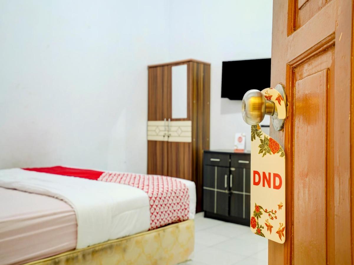 Super Oyo 90118 Hotel Diamond Syariah Subang Exterior foto
