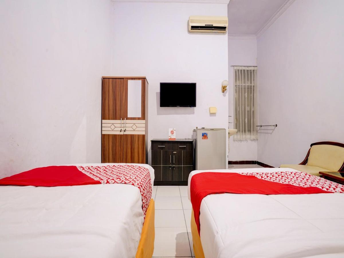 Super Oyo 90118 Hotel Diamond Syariah Subang Exterior foto